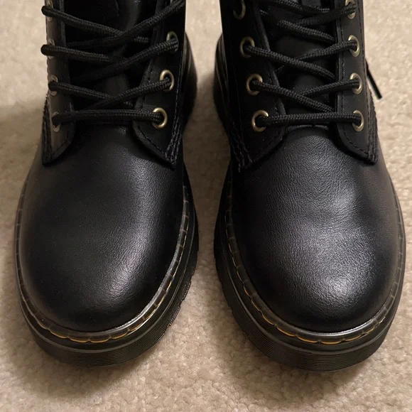 Dr. Martens Zavala Black Lace-Up Boots Women’s 7 EU 38 NEW - Picture 6 of 7